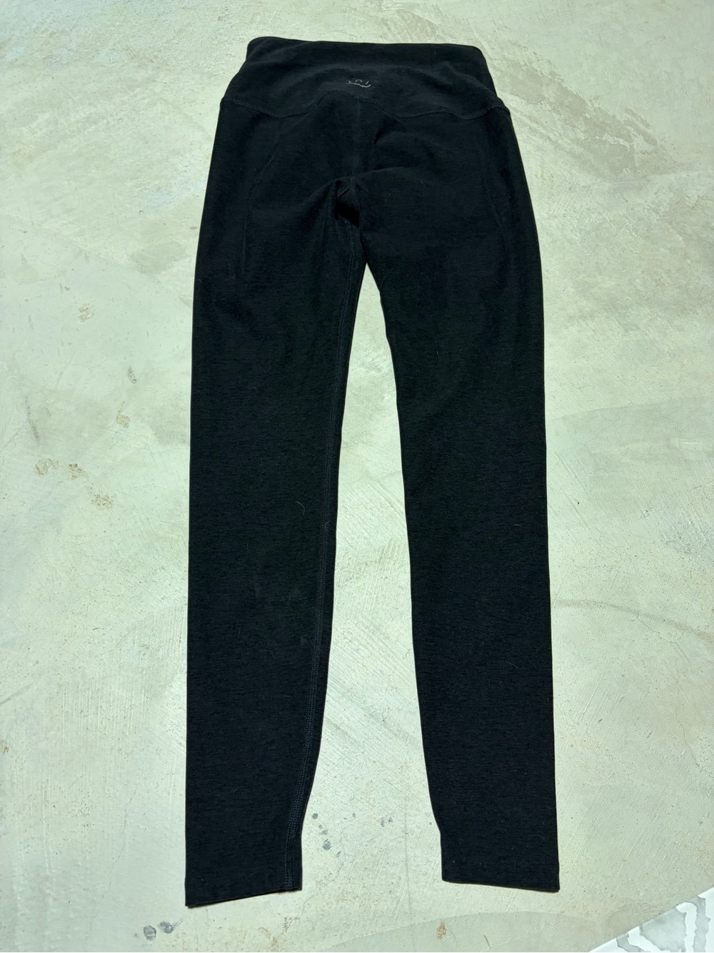 Beyond yoga Black Leggings medium - Picture 4 of 7